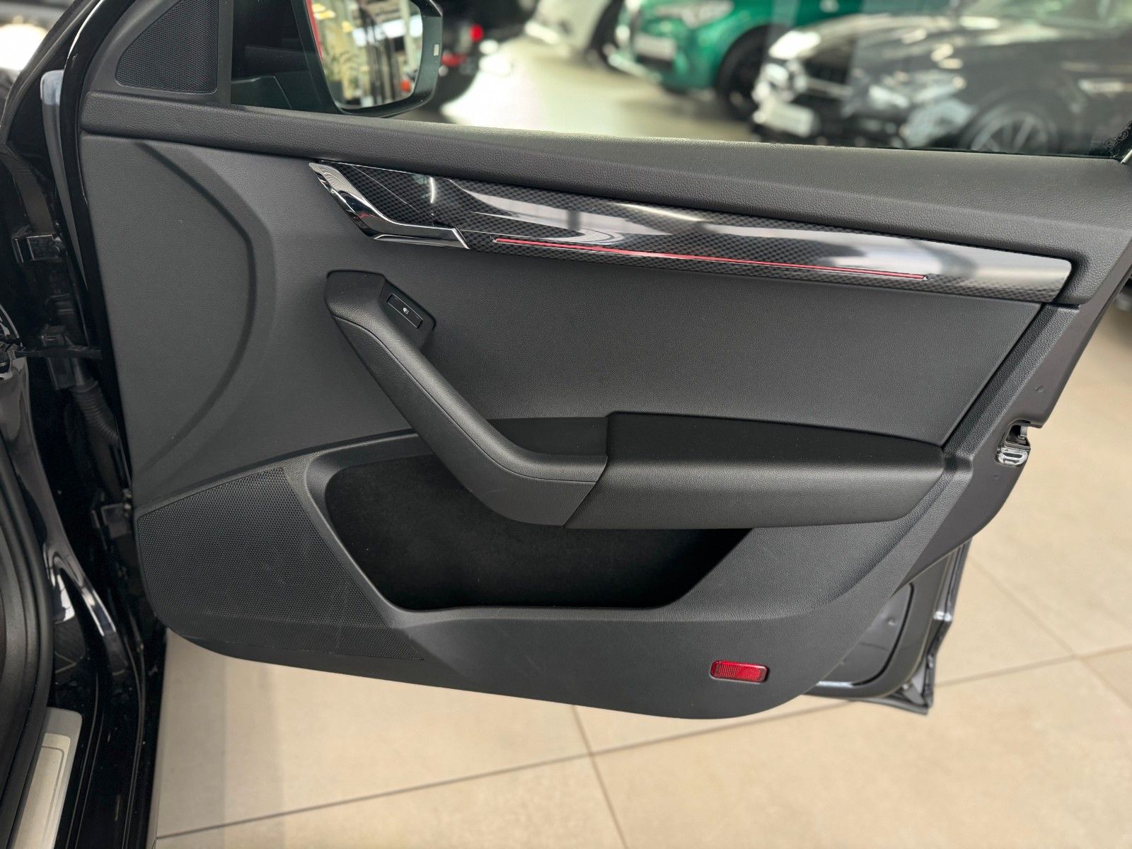 Fahrzeugabbildung SKODA Octavia Combi 2.0 TDI RS 4x4   "ACC Park-Paket"