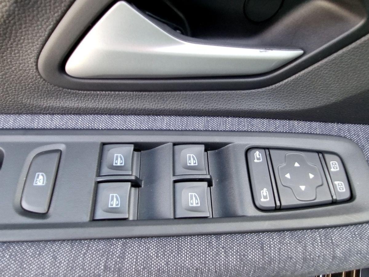 Fahrzeugabbildung Dacia Jogger Journey TCe 110