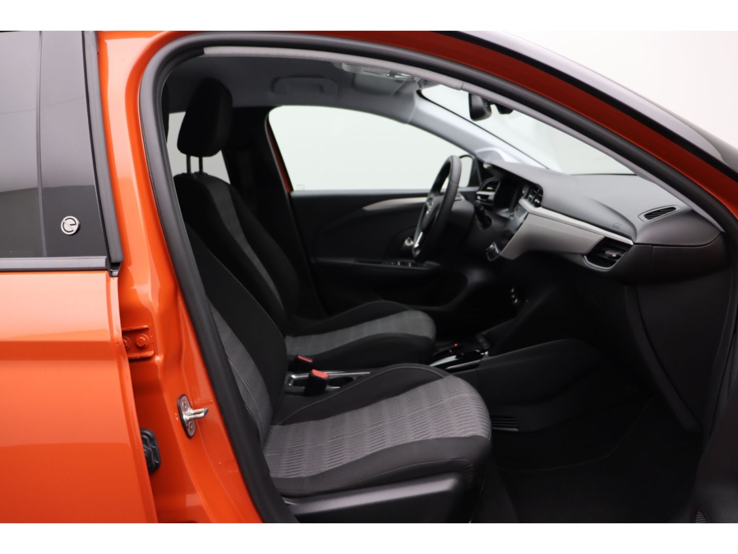 Fahrzeugabbildung Opel Corsa-e F Edition LED Kamera Einparkhilfe