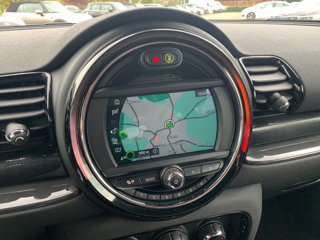 Fahrzeugabbildung MINI Cooper D Clubman Chili II+LED+Navi+Sportsitze