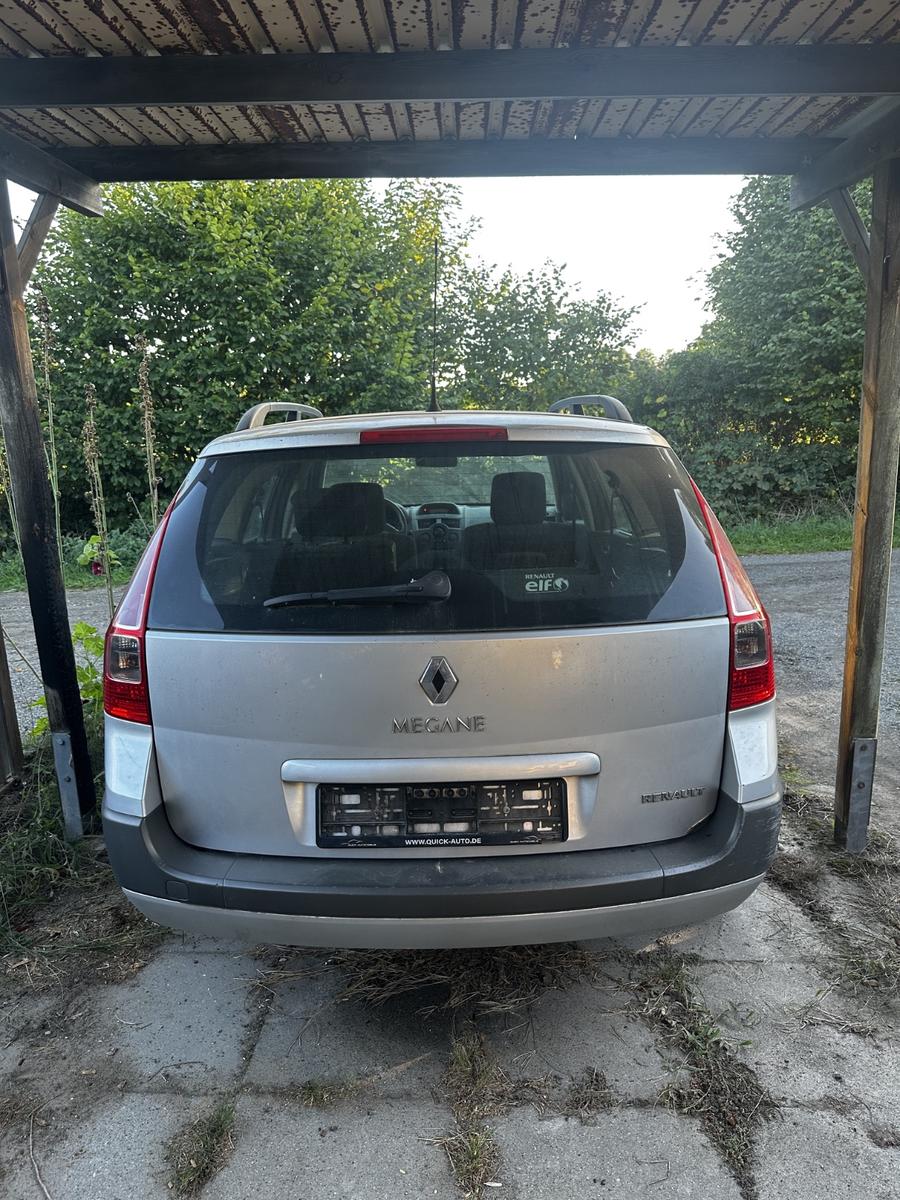 Renault Megane 2006 — engine 1.598 cm³, 111 HP (82kW)