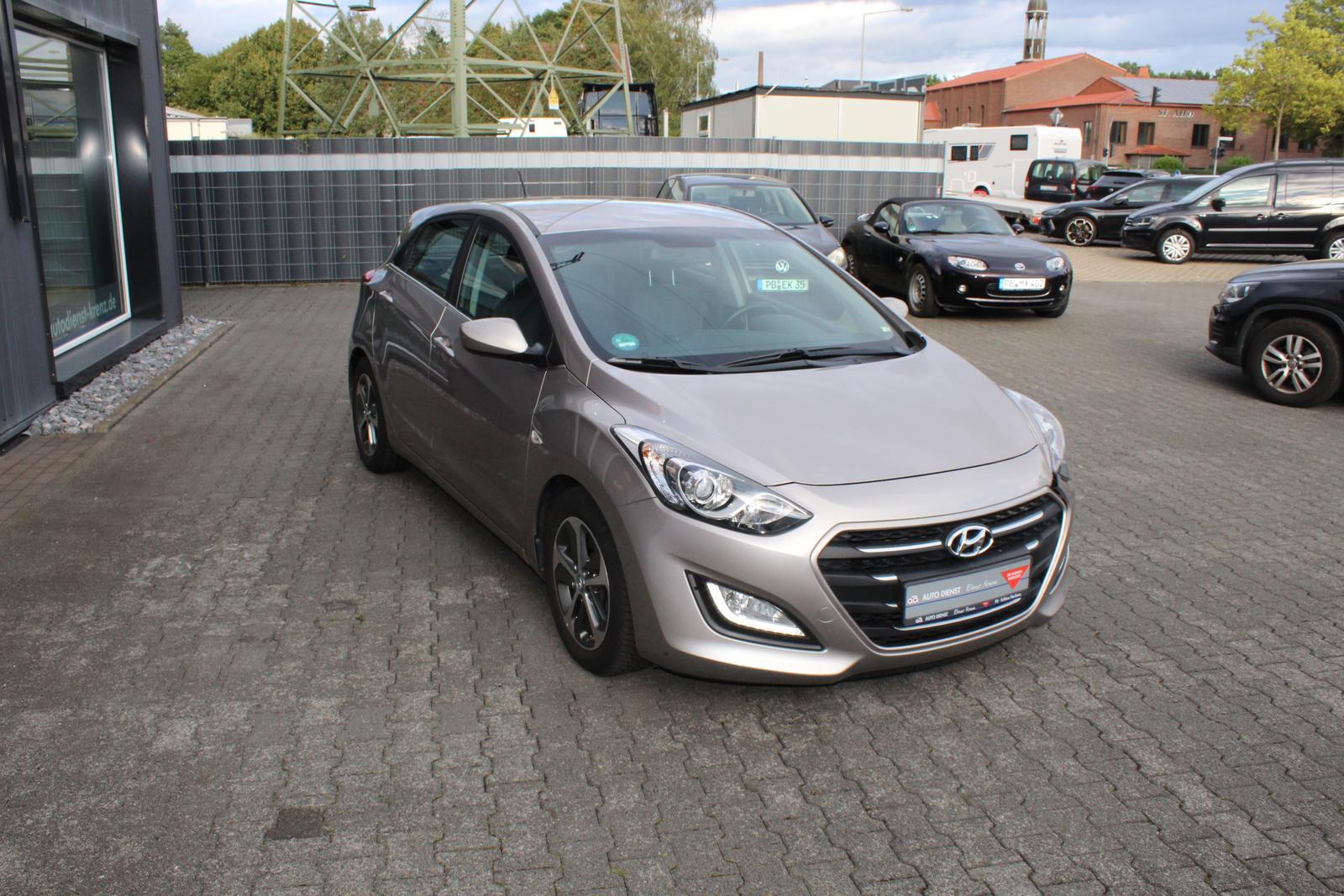 Hyundai i30 blue Trend 1.6 GDI KAT