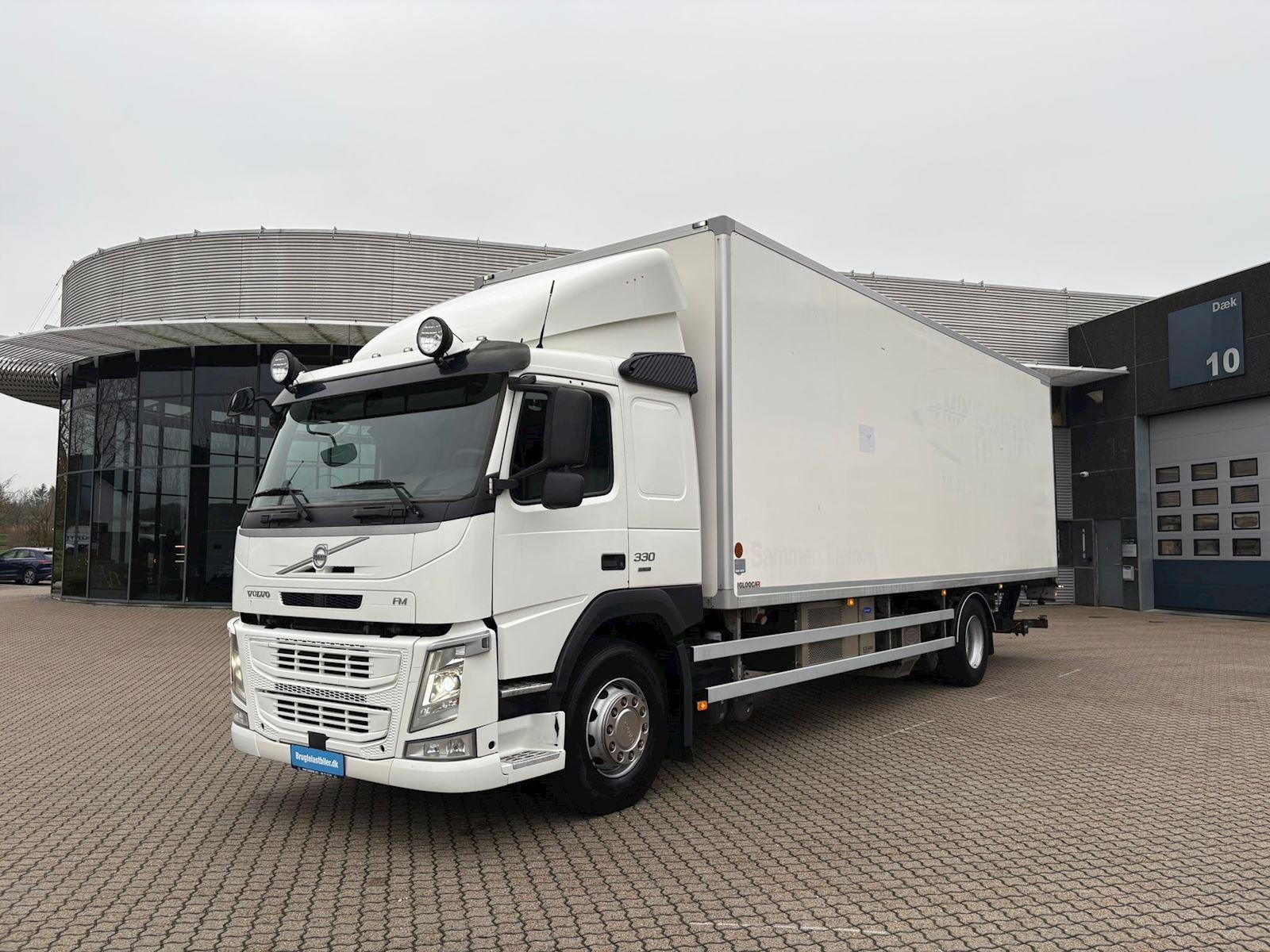 Volvo FM330