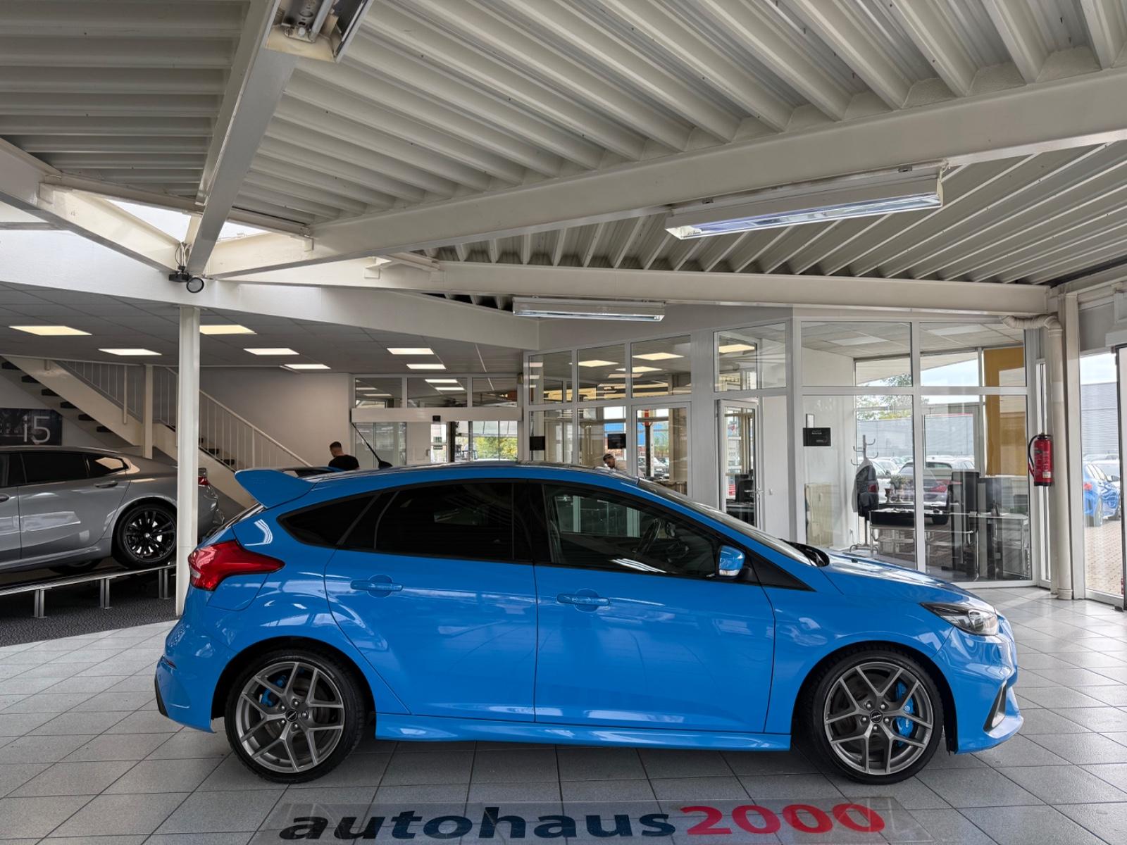 Ford Focus RS 2.3 EcoBoost 350 ch • 4x4 • Recaro • Toit ouvrant • Brembo - Sony Premium