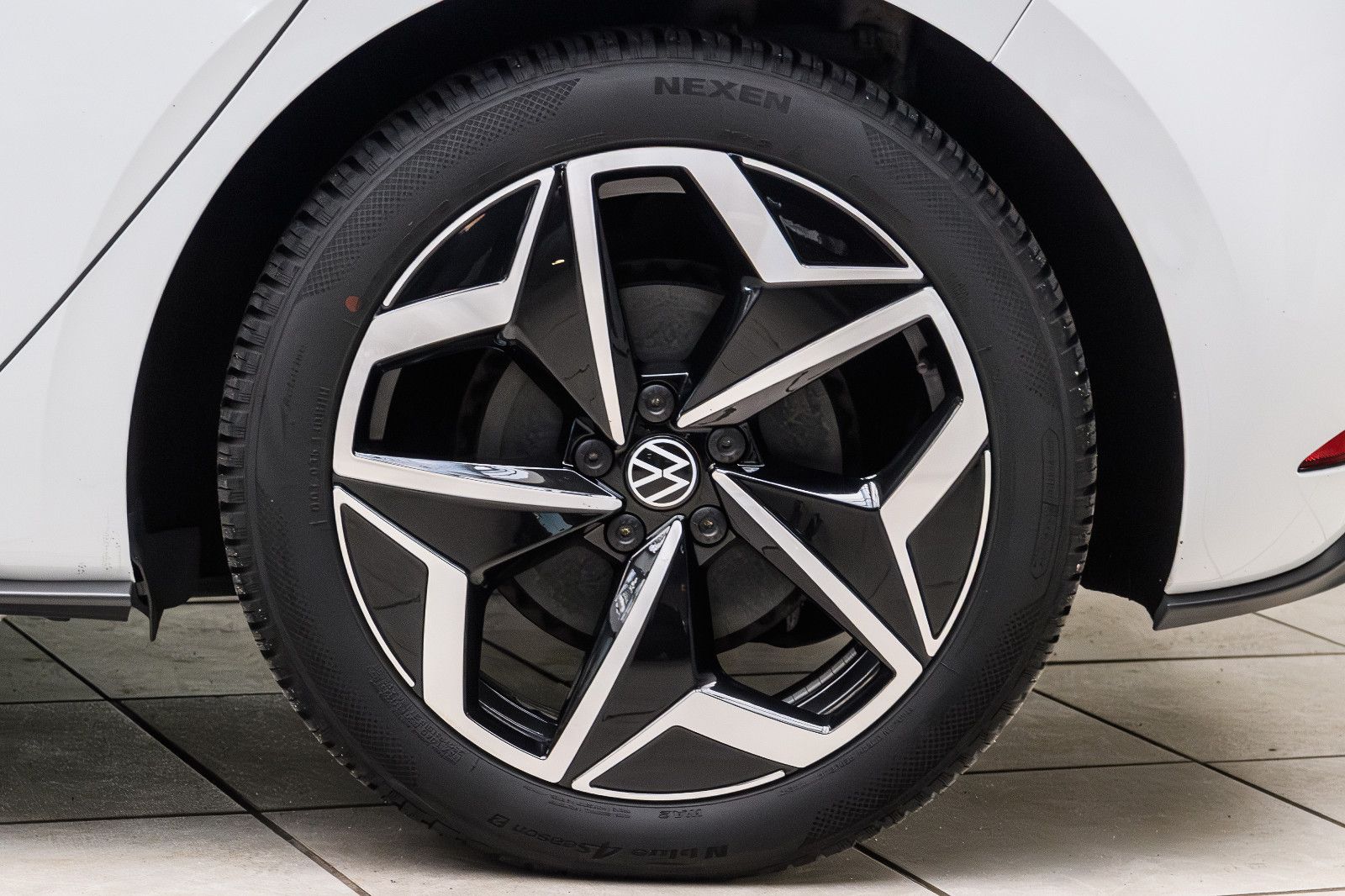 Fahrzeugabbildung Volkswagen ID.3 Pure Performance LED+NAVI+PDC+APP+GJ-REIFEN