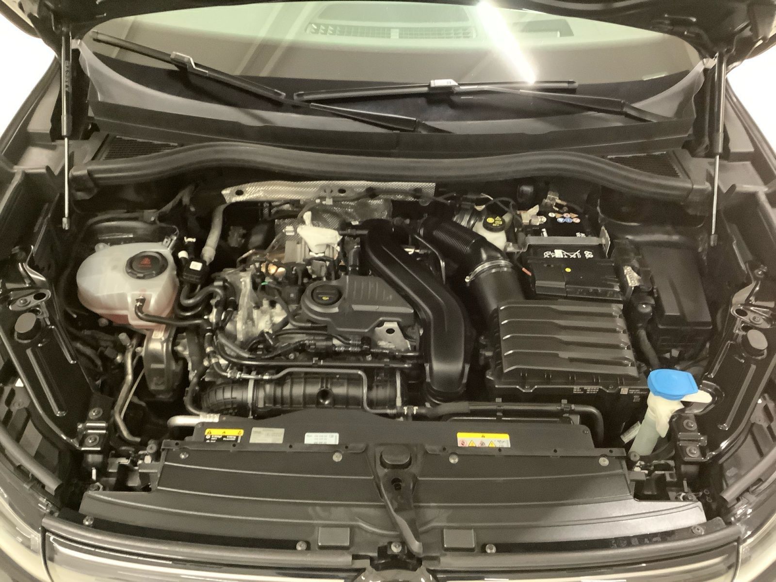 Tiguan R-Line 1,5 eTSI 110 kW Matrix, Standheiz