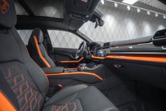 Urus 4.0 V8 SE GREY/BLACK ORANGE PANO B&amp;O