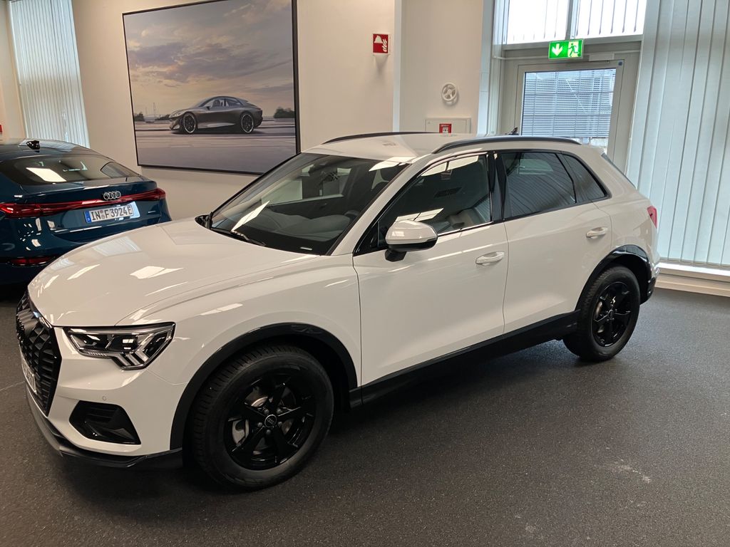 Image of Audi Q3