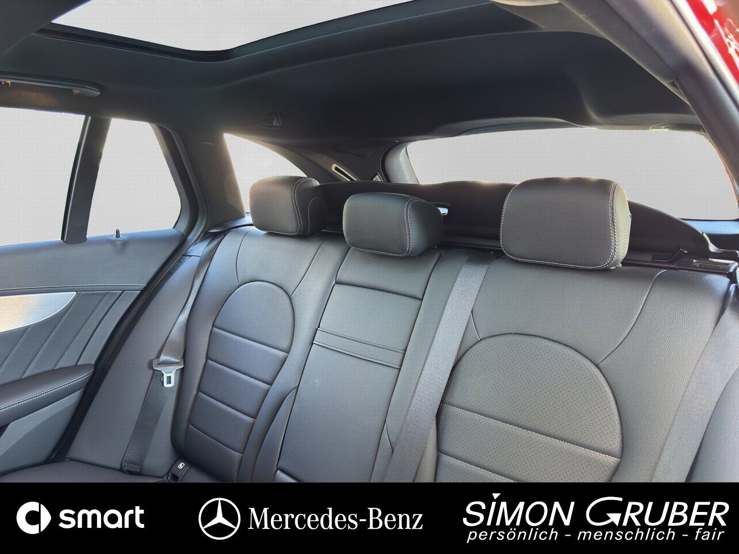 Fahrzeugabbildung Mercedes-Benz C 300 T AMG Line Pano Burm Airmatic Distr. 360