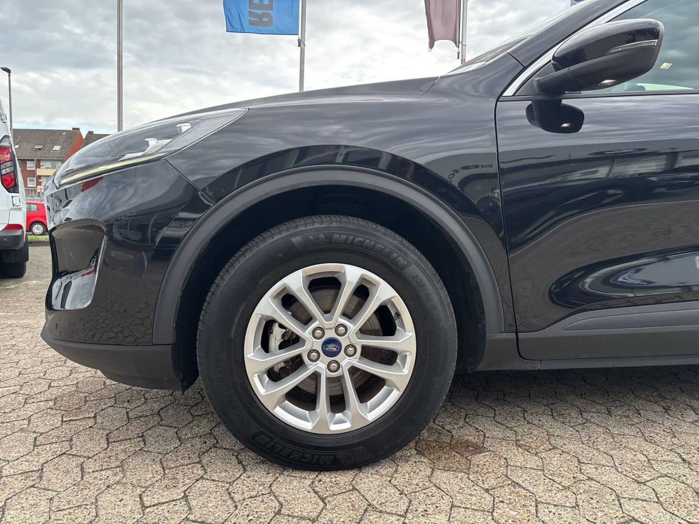 Fahrzeugabbildung Ford Kuga Hybrid Titanium X Navi Digitales Cockpit So