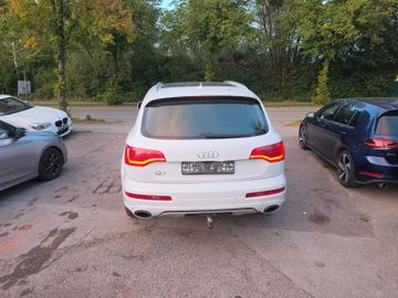 Audi Q7 - 6