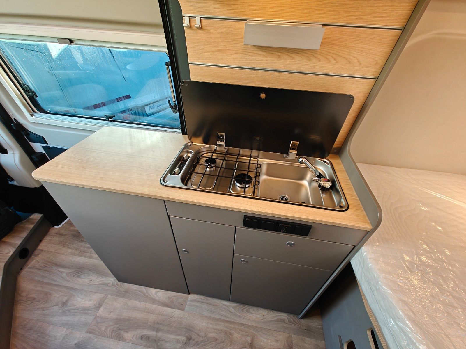 Fahrzeugabbildung LMC Innovan 600 - 603 70 Jahre Modell - SALE! -