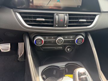 Alfa Romeo Giulia Veloce Q4 2.0 Turbo 16V Kam.+KeyLess+SHZ