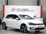 Volkswagen Golf E-GOLF VII DSG WHITE / LED / NAVI-DP+APPLE - E-Autos