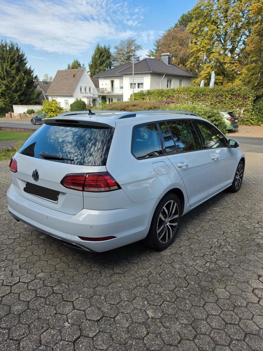 Volkswagen Golf 1.5 TSI ACT DSG Sound Variant Sound