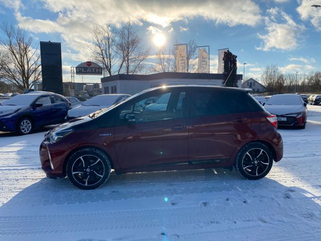 Toyota Yaris Hybrid Style Selection