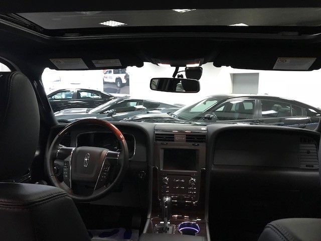 Fahrzeugabbildung Lincoln NAVIGATOR RESERVE 4x4 ECOBOOST -1.HAND