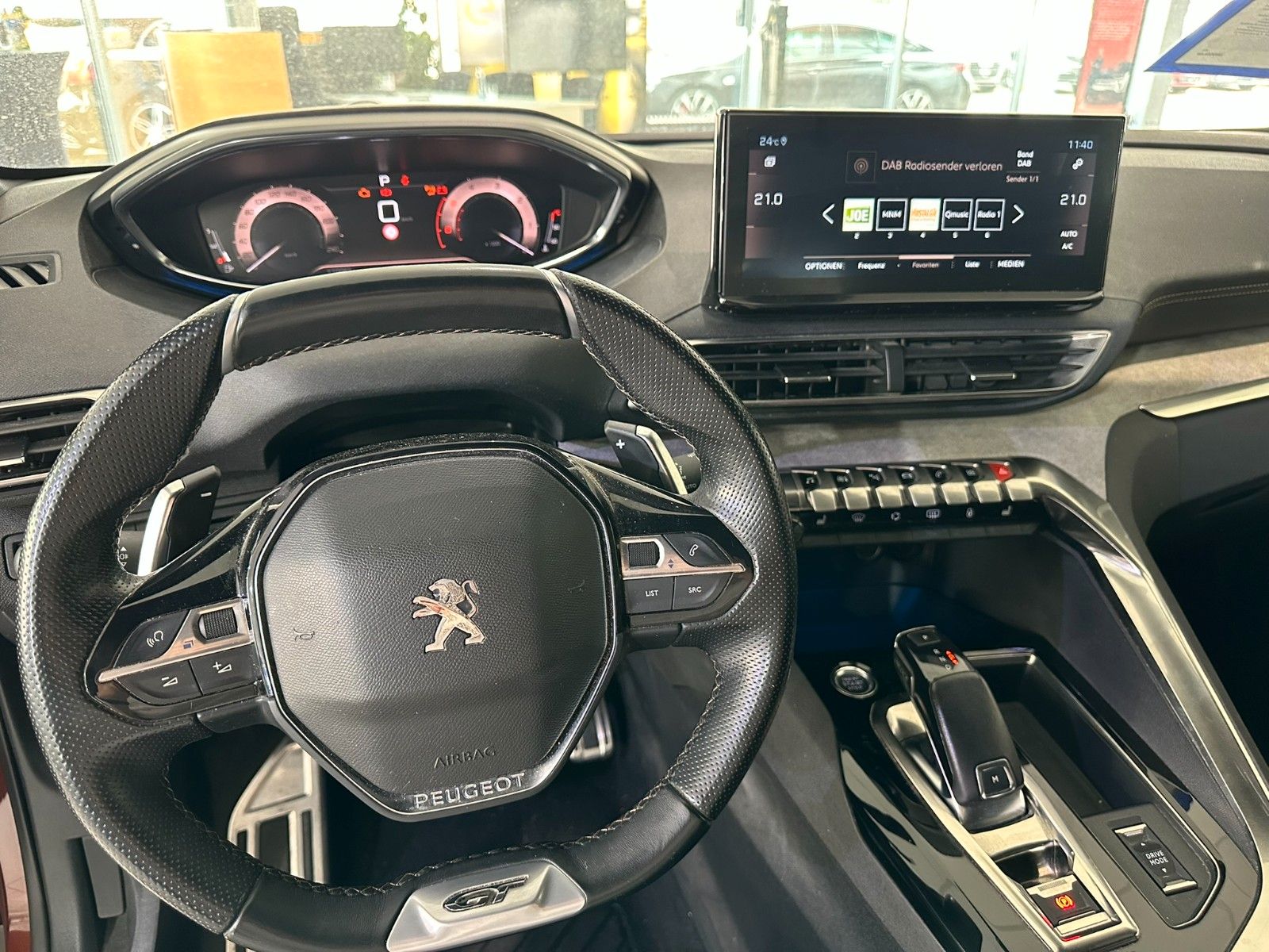 Fahrzeugabbildung Peugeot 5008 GT -PACK 1.5D LED/NAVI/SHZ/ALCANTARA/AHK