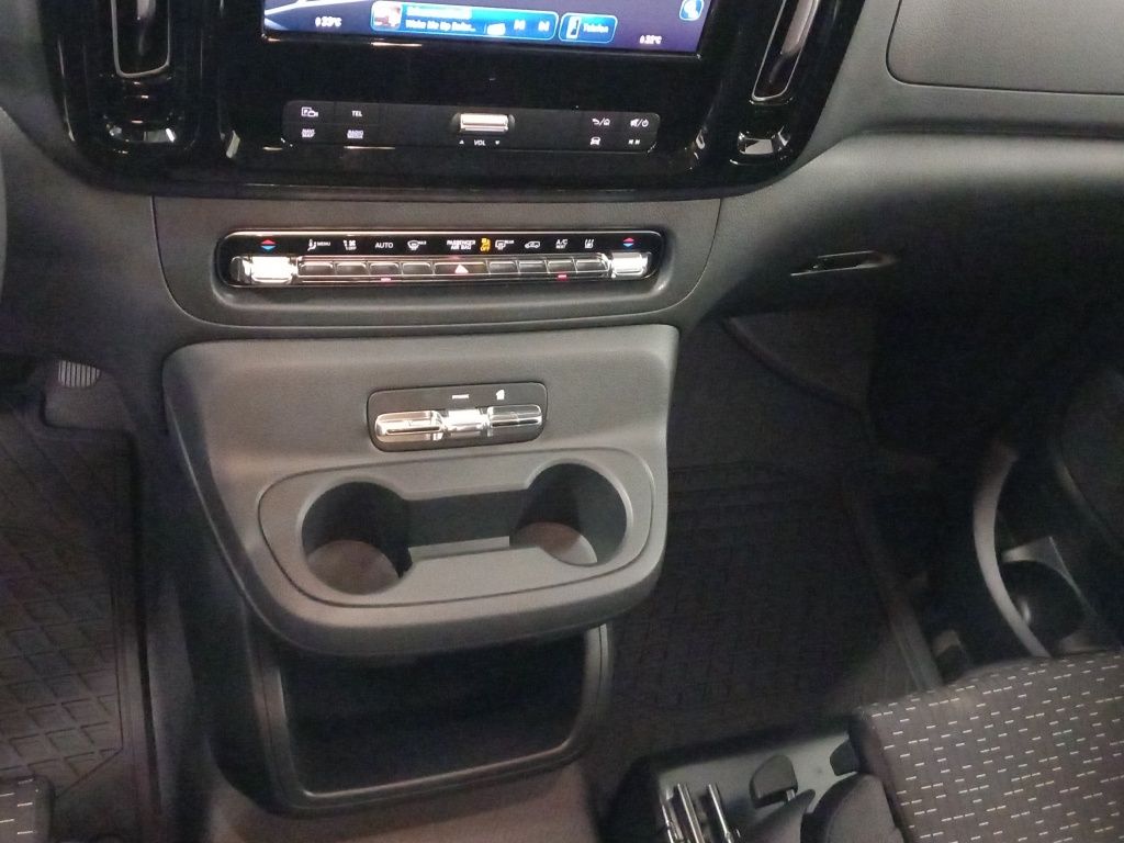 Fahrzeugabbildung Mercedes-Benz Vito 119 CDI 4x4 Mixto Lang AHK*Navi*Standh.*LED