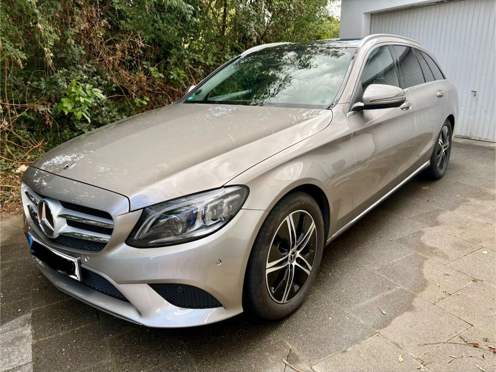 Image of Mercedes-Benz C 220