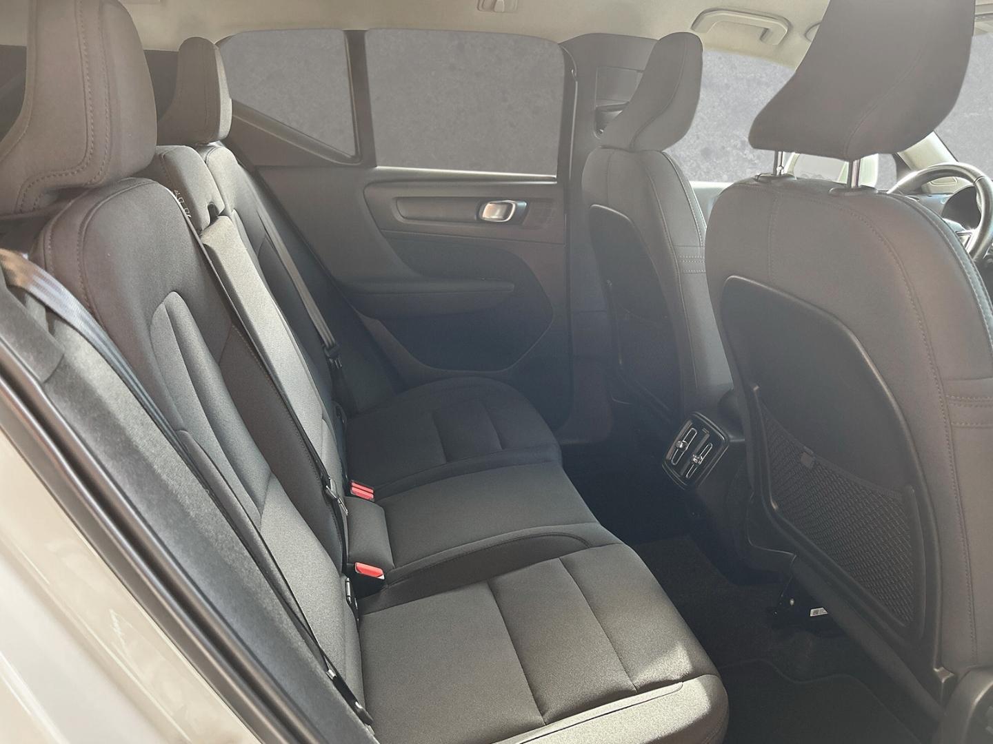 Volvo XC40 Momentum Pro AWD D3 EU6d-T Winter-Paket Cit