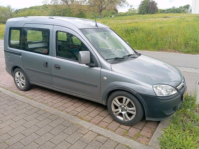 Opel Combo 1.3 cdti Automatik+TÜV Neu+Moto...