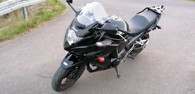 Suzuki GSX 650 F schwarz ABS TÜV Top case