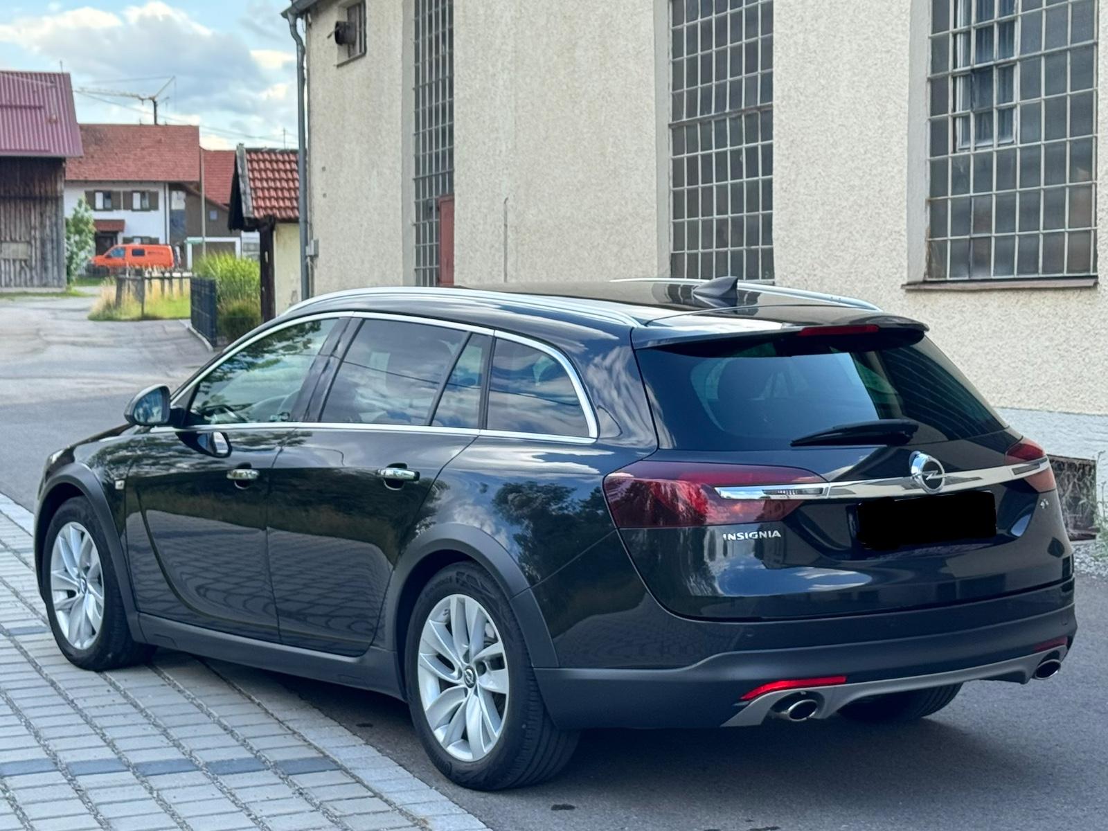 Opel Insignia 2015 — interior