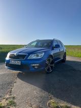 Skoda Octavia 2.0 TFSI DSG RS Combi RS - Skoda Octavia: TFSI