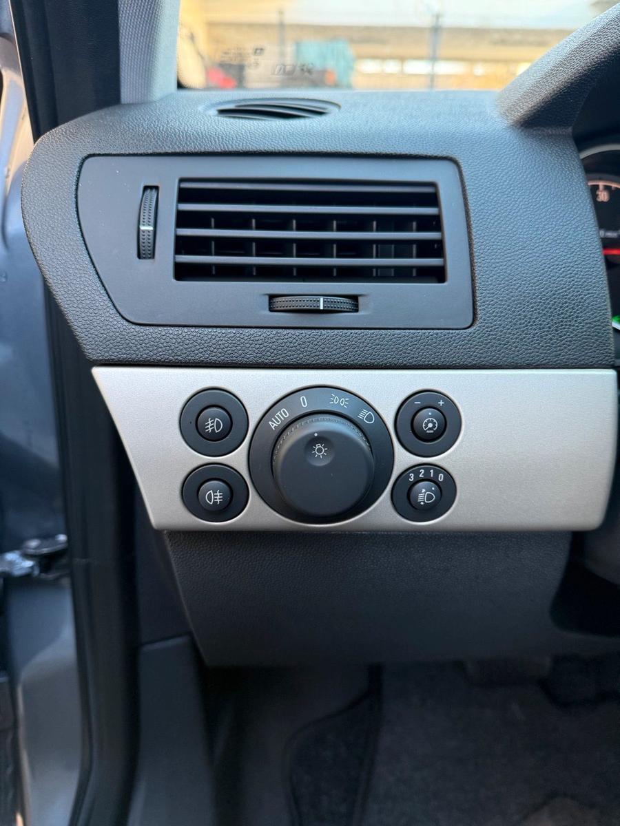 Opel Astra 2007 — photo 11