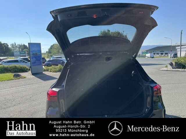 Fahrzeugabbildung Mercedes-Benz GLA 200 AMG/NIGHT/MULTIB./AHK/360/PANO/TOTW./..