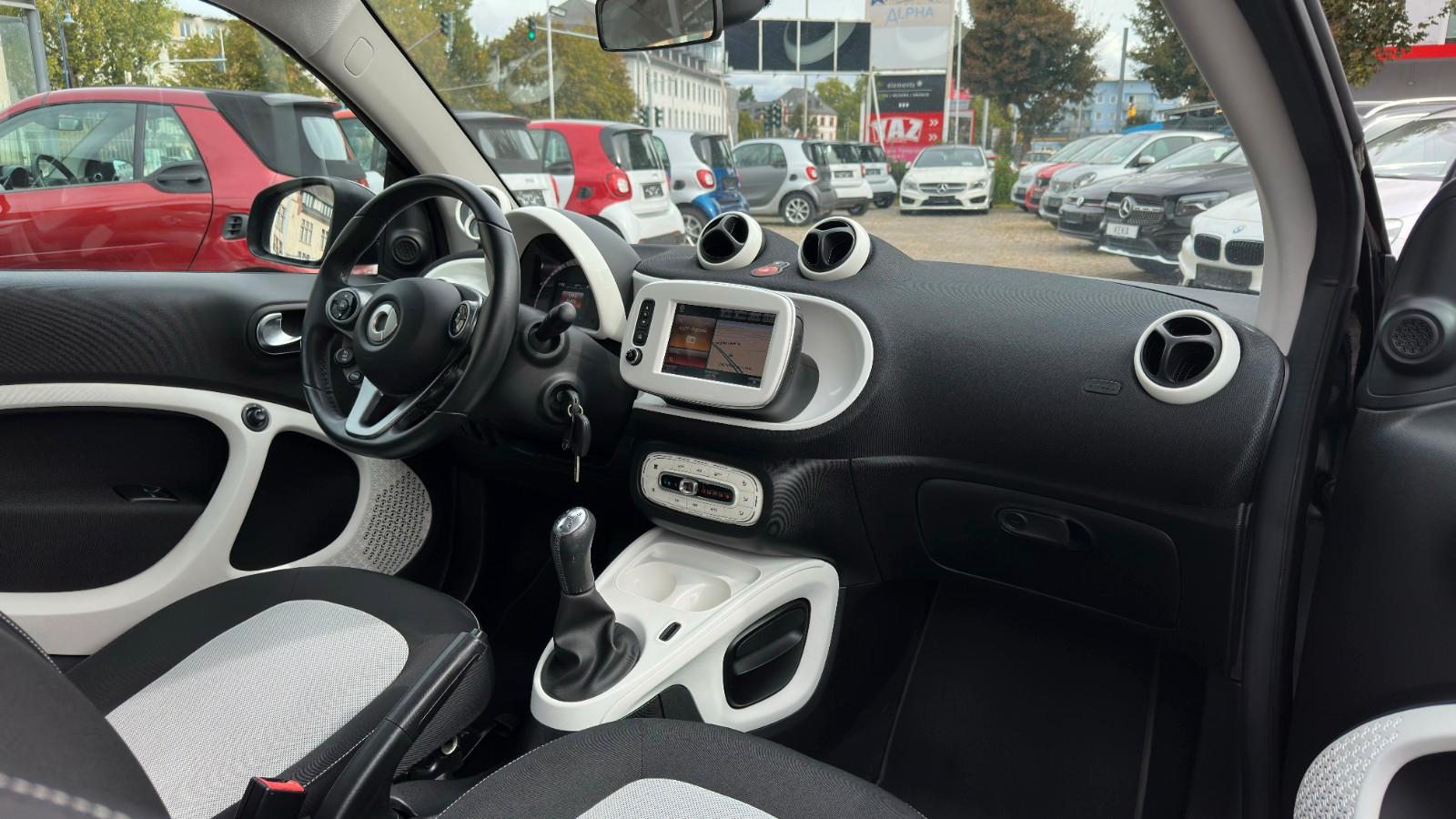 Smart Coupé PASSION BLACK EDITION! PANO! NAVI! SOUND!