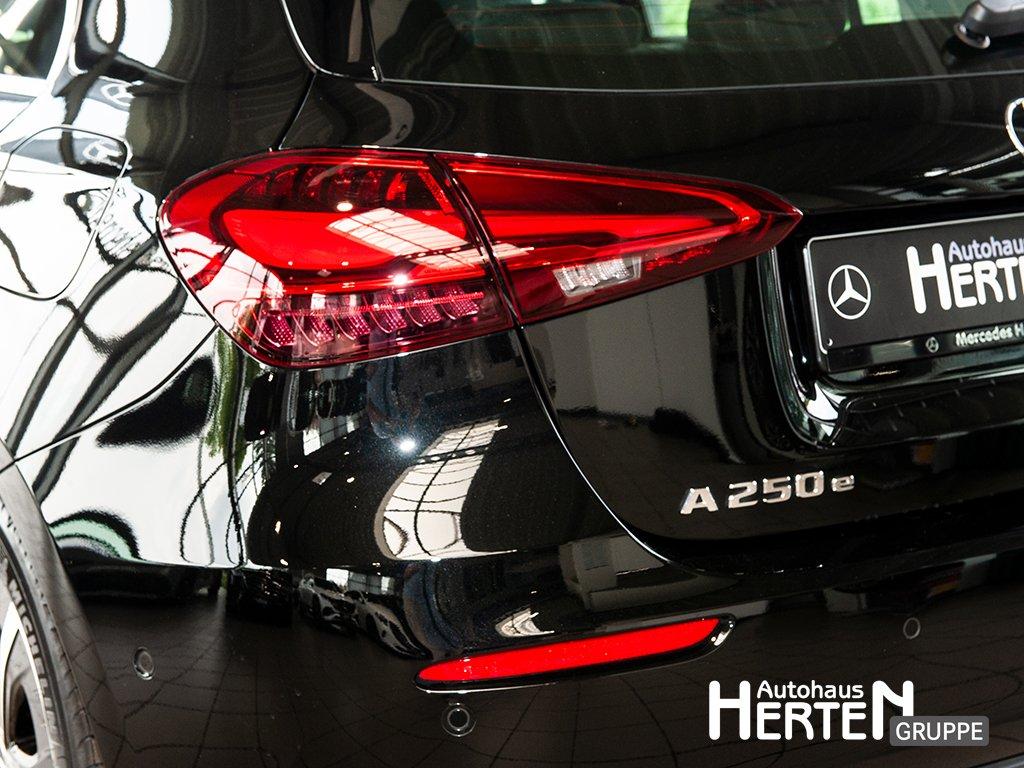 Mercedes-Benz A 250 e+PROGRESSIVE+LED+R-KAMERA+11KW-LADEN+SHZ