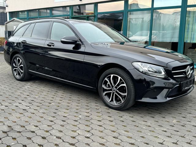 Mercedes-Benz C 300 d T Avantgarde 4Matic NIGHT+KAM+HEAD-UP+