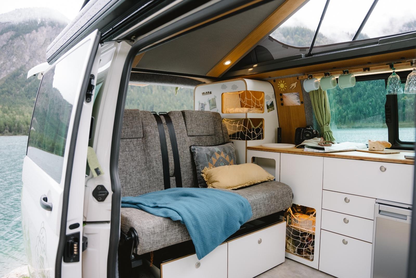 Volkswagen T6.1 Indiv. Ausbau - vglb. VW California Ocean