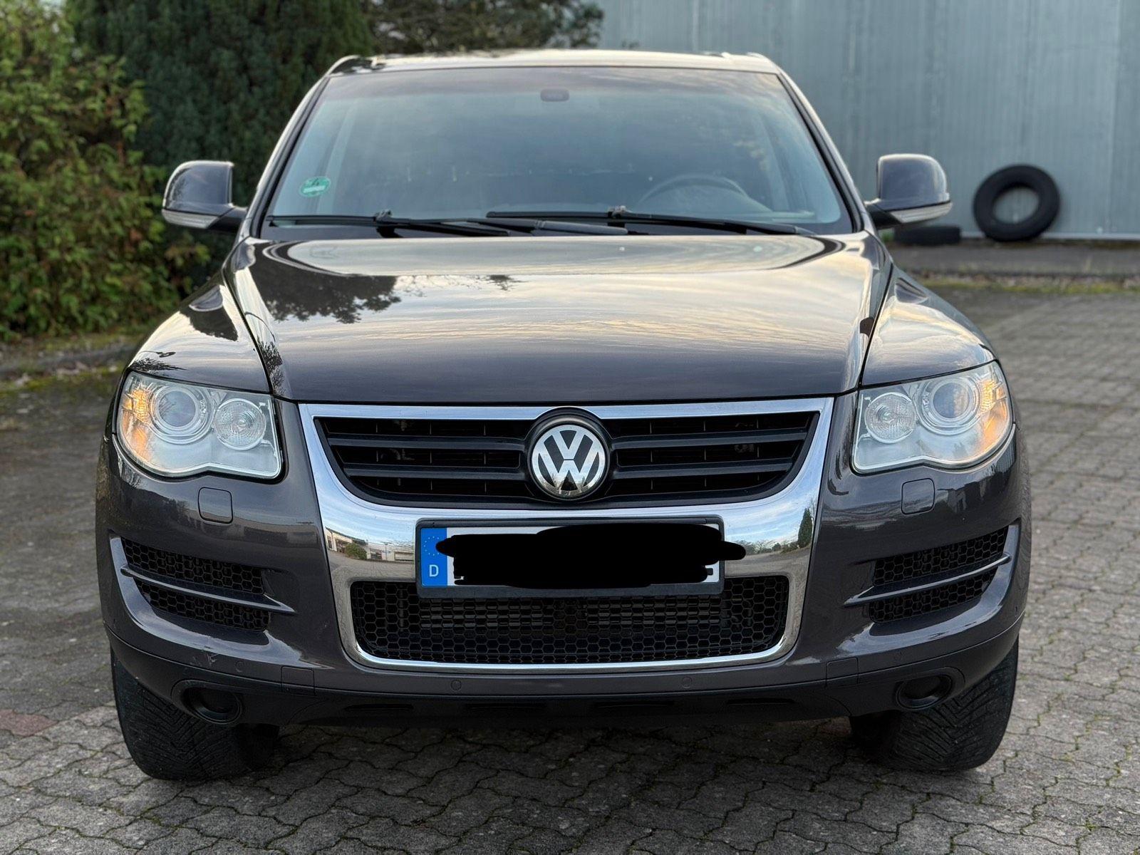 Volkswagen Touareg 2008 — rear view