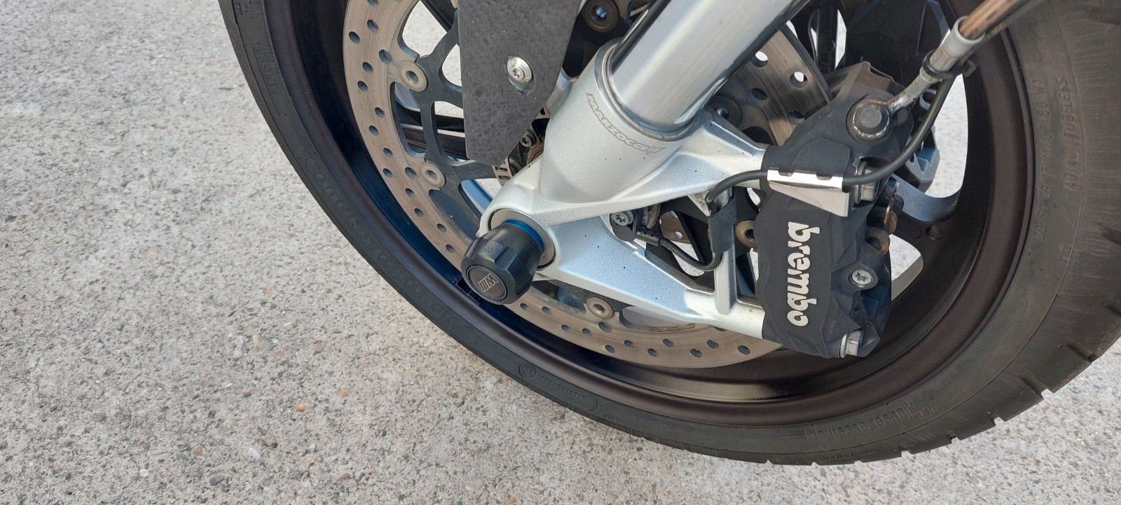 Fahrzeugabbildung BMW S 1000 XR M-Paket/ Carbonpaket Schmiederäder