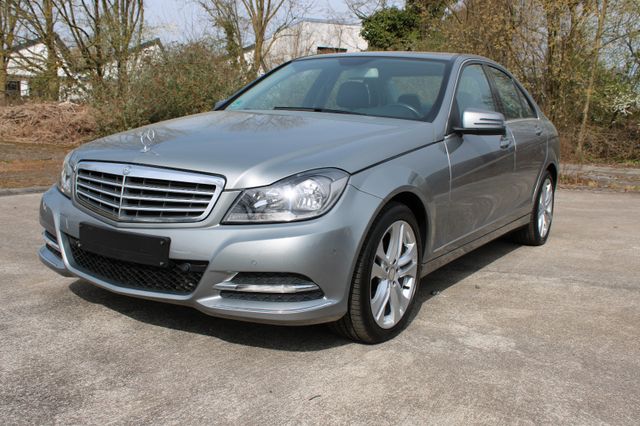 Mercedes-Benz C 180 CGI BlueEfficiency*NAVI*TEILLEDER*TEMPO*