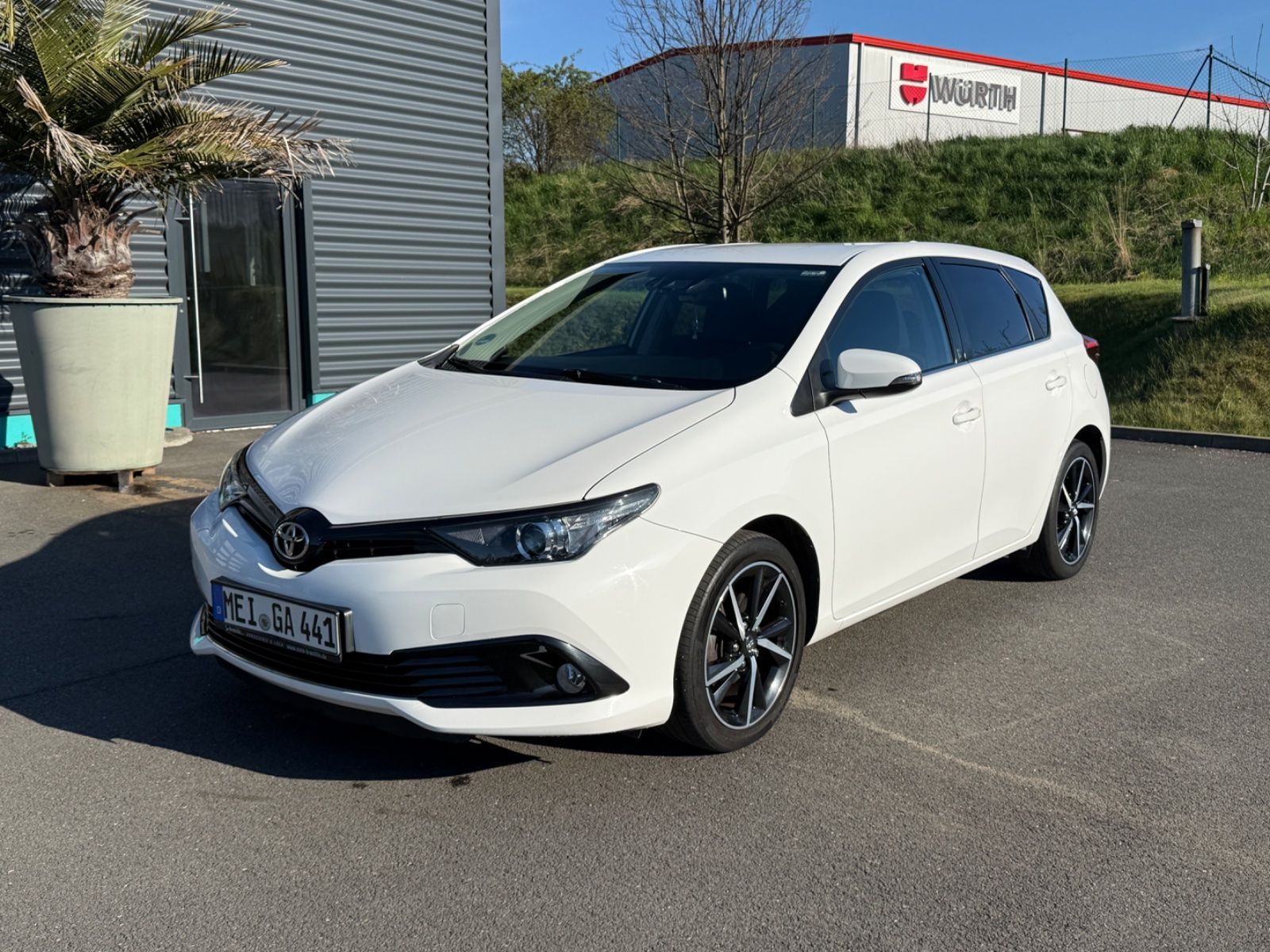 TOYOTA Auris