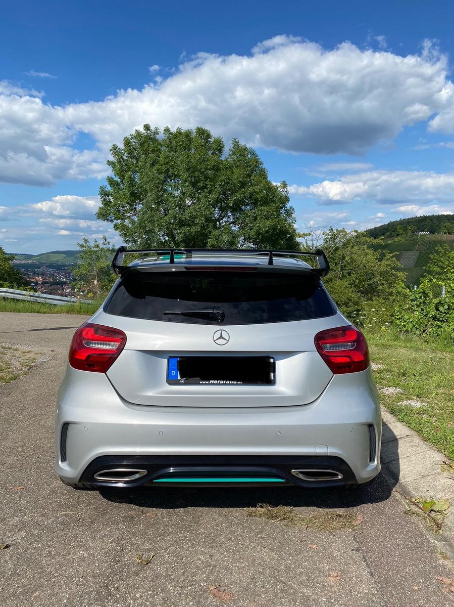 Mercedes-Benz A250 4MATIC Petronas Motorsport Edition