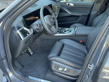 BMW X7 - 6