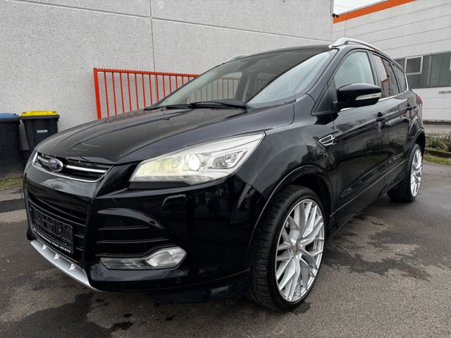 Ford Kuga Individual Panorama Xenon Kamara 4x4 Autom.