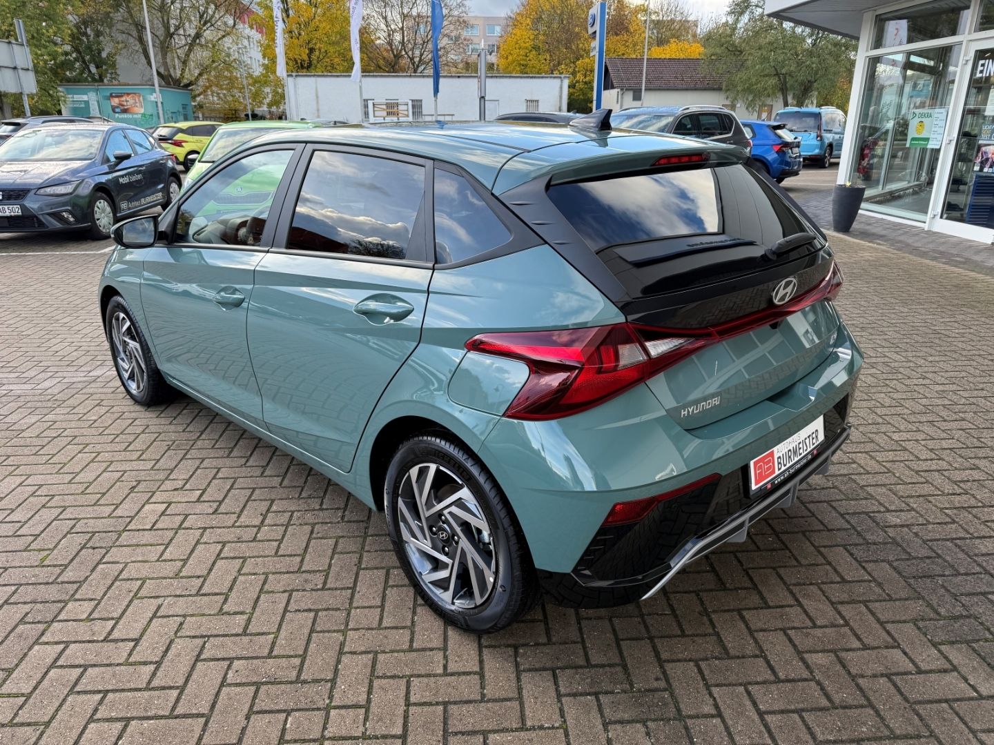 HYUNDAI i20 Select Family Navi Apple CarPlay Android Aut - Image 4