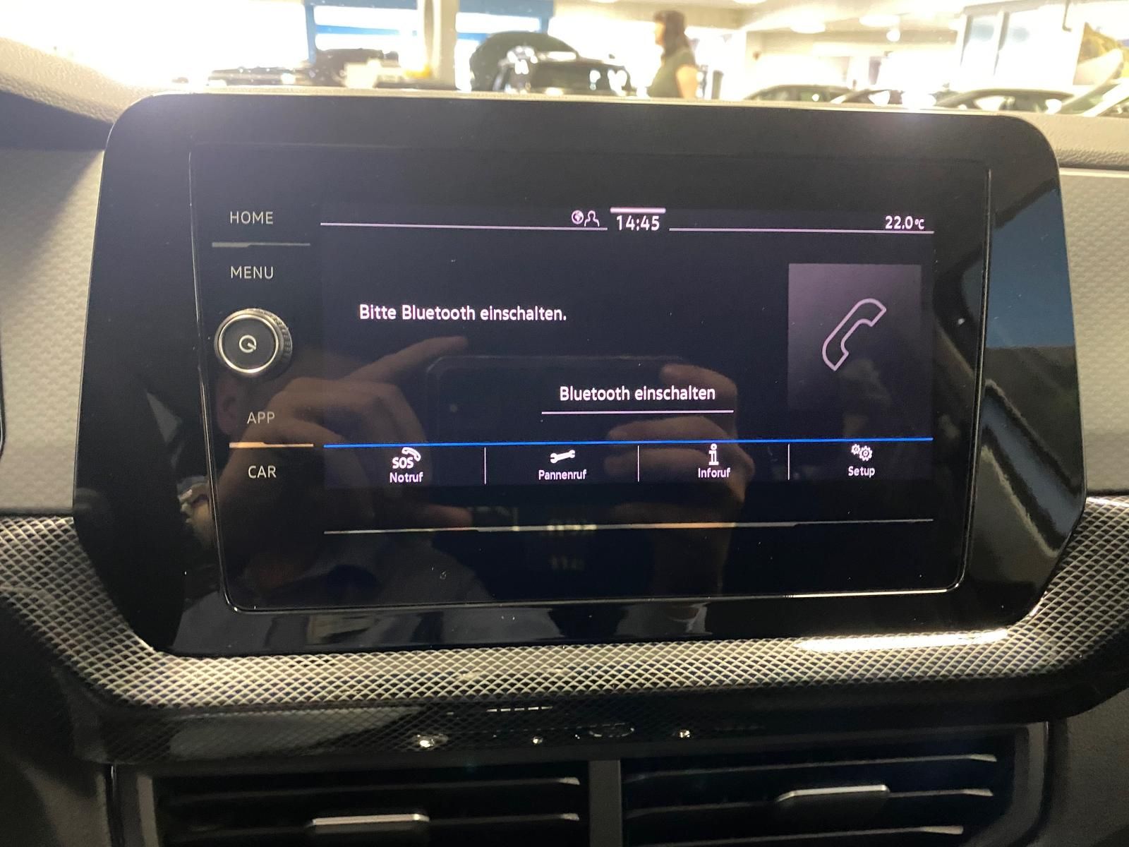 Fahrzeugabbildung Volkswagen T-Cross 1.0 TSI Life+APP+ACC+TOTWINKEL+KAMERA+++