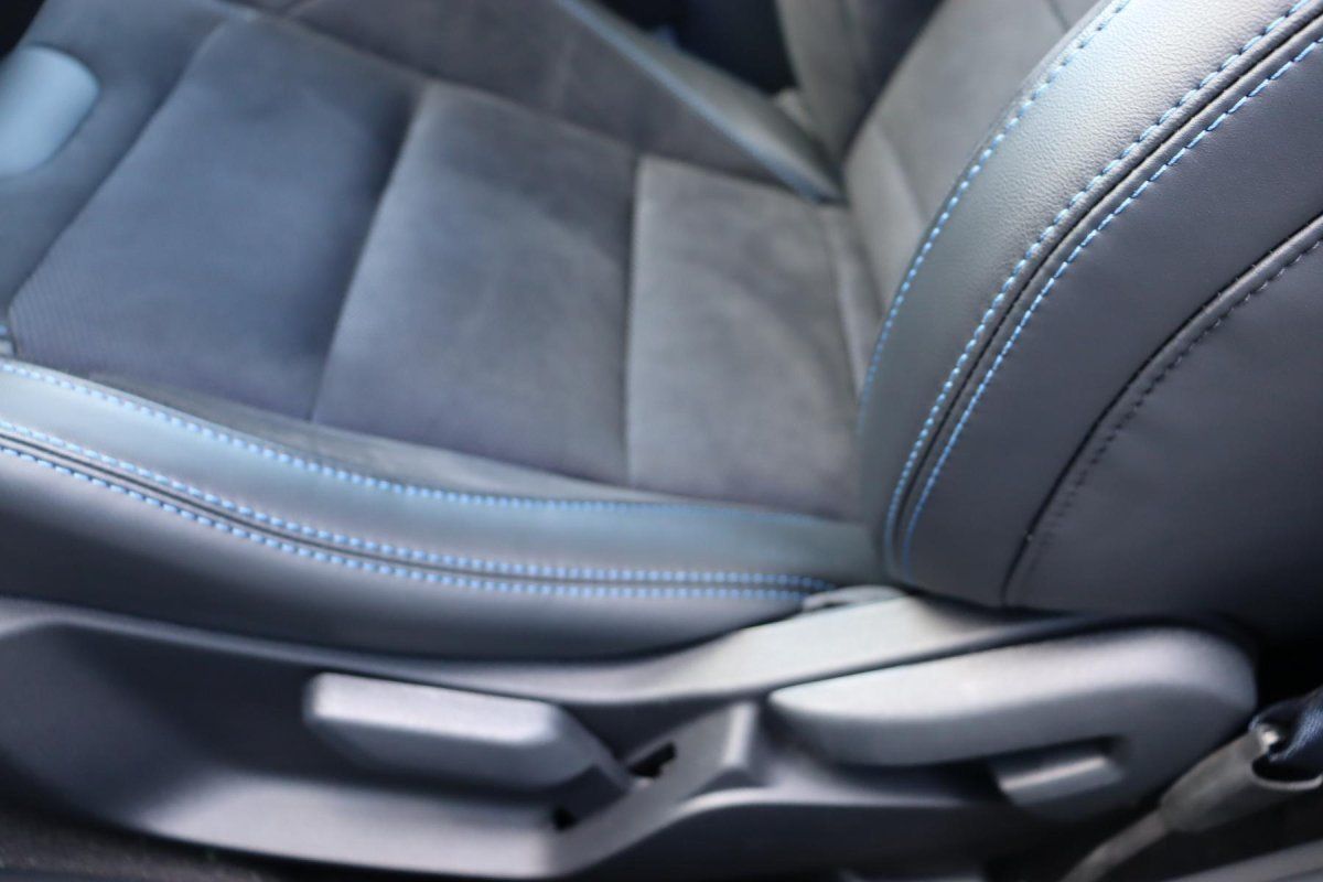 Ford Mustang (MUSTANG Dark Horse RECARO/Styling-Paket/großer)