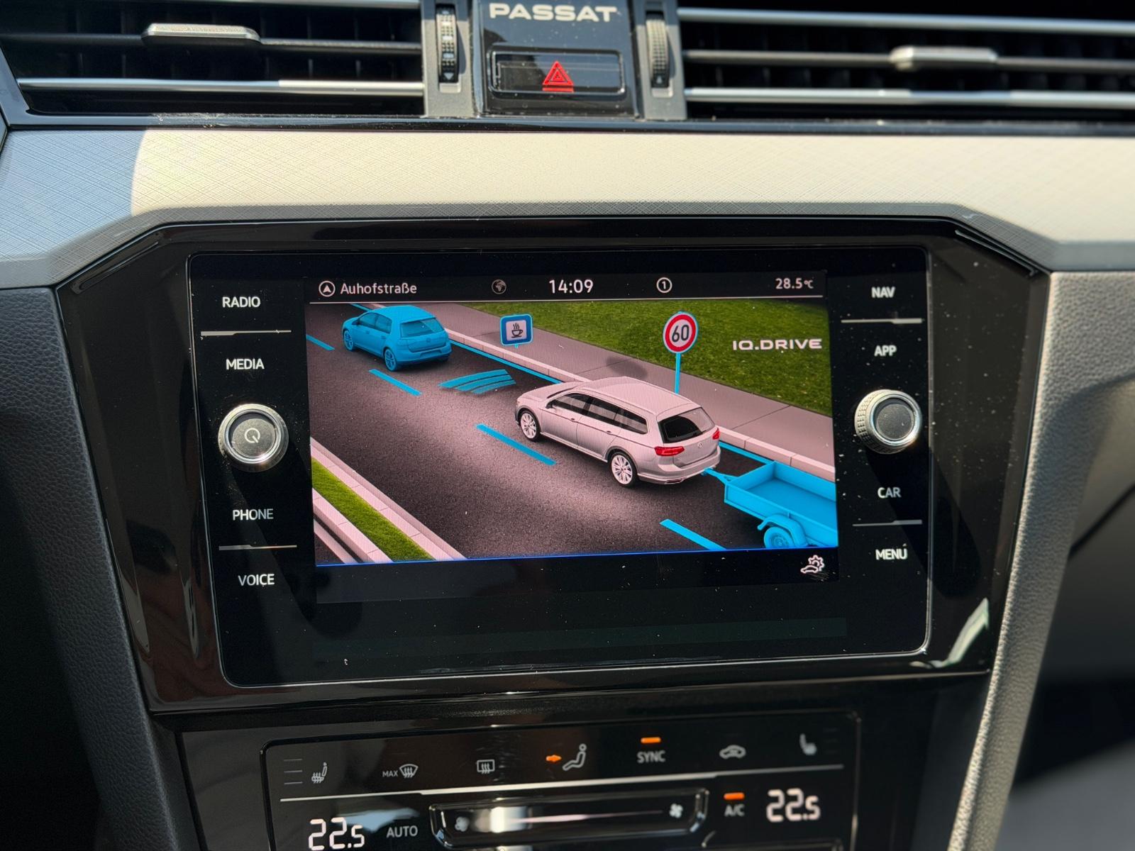 Volkswagen Passat Var. 4Motion DSG ACC Spur Kessy LED Kam, миниатюра 21