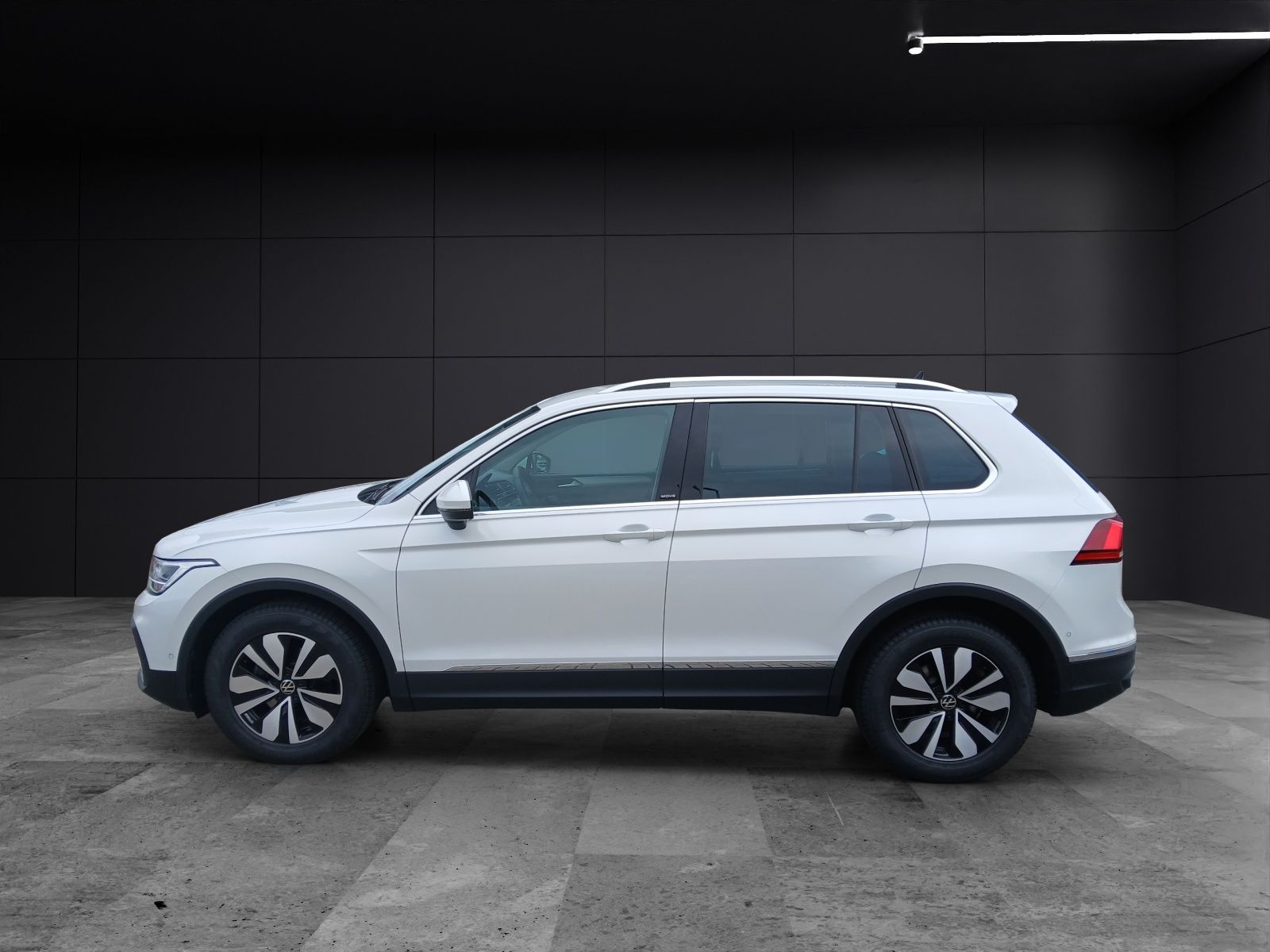 Fahrzeugabbildung Volkswagen Tiguan TSI Move DSG LED Navi ACC RFK SH LM