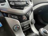 Chevrolet Cruze 1.8 LS Benziner LS - Chevrolet Cruze: 1.8
