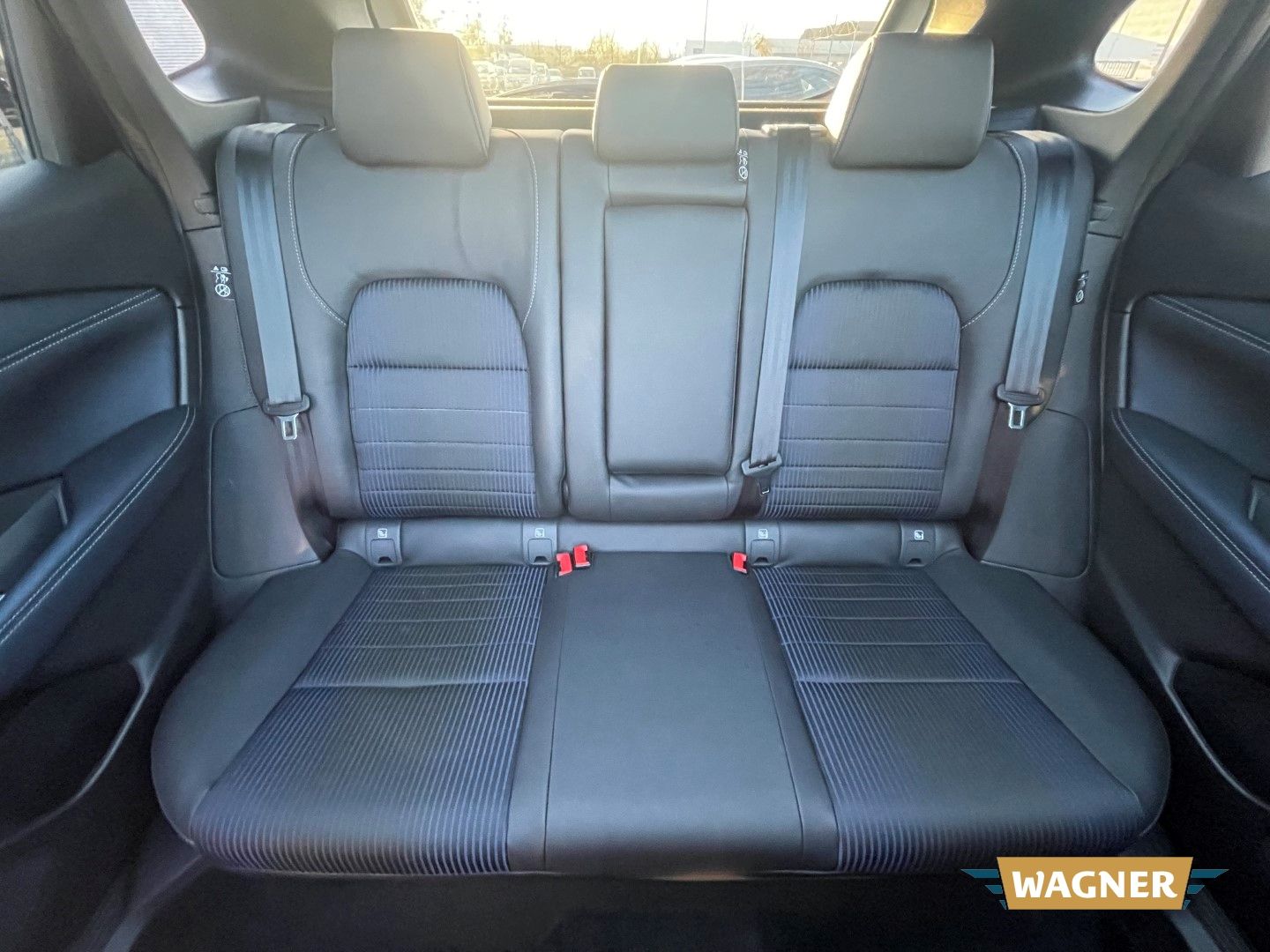 Fahrzeugabbildung Nissan Qashqai Tekna 4x4 1.3 DIG-T MHEV Hybrid