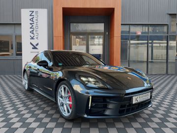 Porsche Panamera - 4